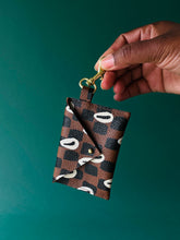 Load image into Gallery viewer, Leather Envelope Clip Wallet - Cowrie