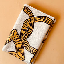 Load image into Gallery viewer, Leather Passport Cover - Bonita