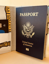 Load image into Gallery viewer, Leather Passport Cover - Bonita