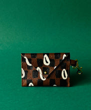 Load image into Gallery viewer, Leather Envelope Clip Wallet - Cowrie