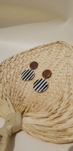 Load image into Gallery viewer, Earrings -Ligne