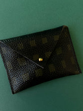 Load image into Gallery viewer, Leather Envelope Wallet - Grid