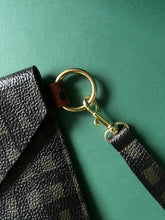 Load image into Gallery viewer, Leather Wristlet Fob - Grid